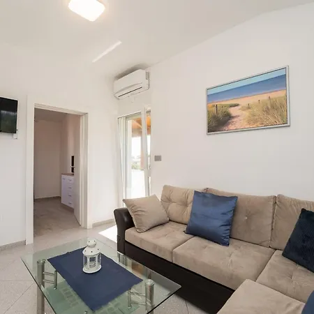 Lana Vila Privlaka (Zadar)