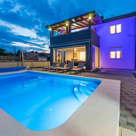 Vila Lana Privlaka (Zadar)