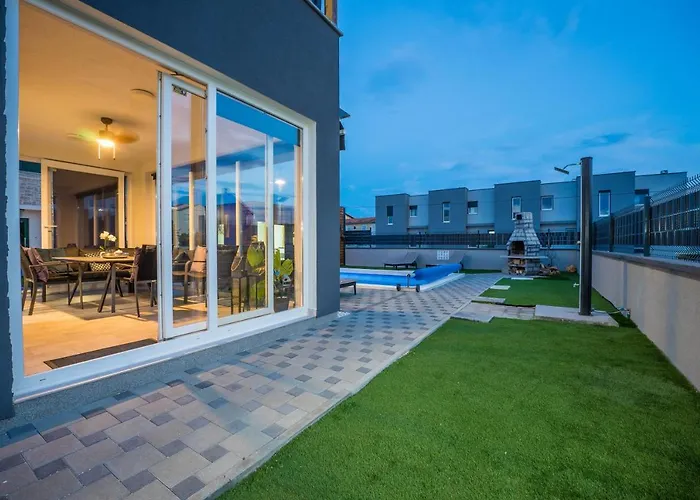 Lana * Привлака