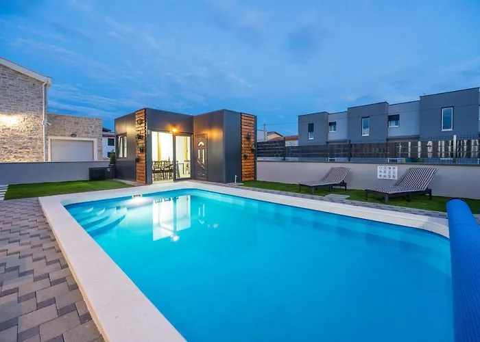 Lana * Привлака