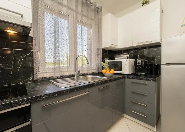 Lana * Привлака